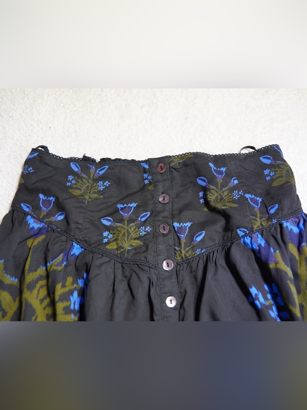 Free People Boho Black Floral Button-Front Maxi Skirt Smocked waist Size M - Picture 3 of 9